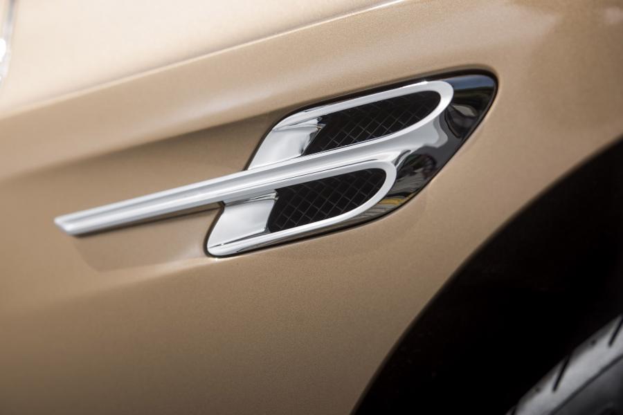 Детали экстерьера Bentley Continental GTC 2015 года  (фото 6 из 10)